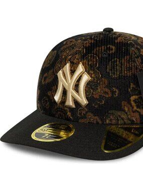 (NWT) New Era 59FIFTY NY Yankees Floral Corduroy Fitted Hat 7 1/2